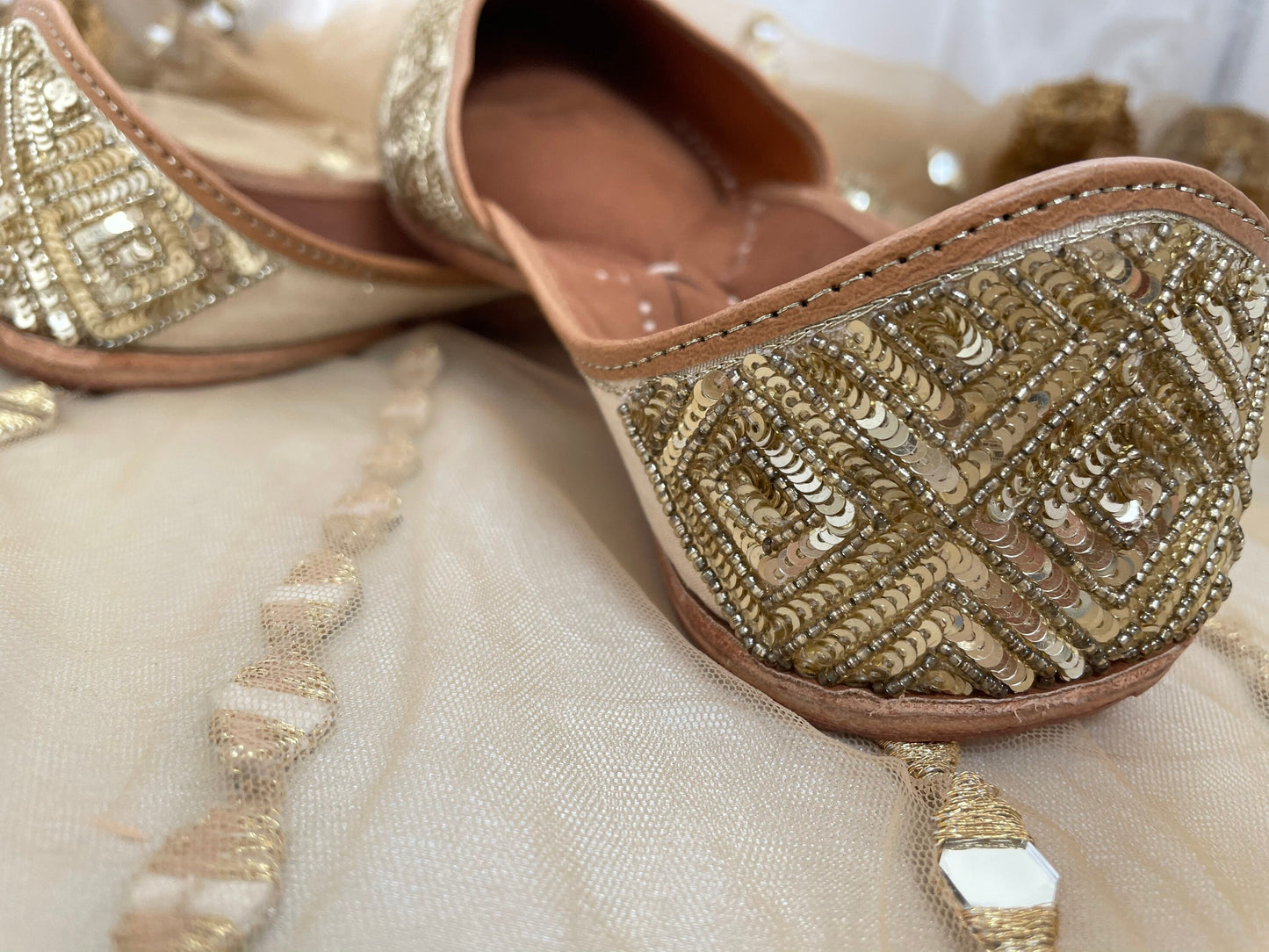 Gold Sequin Juttis Punjabi Jooti Women Shoes Khussa Embroidered pumps Bridal Shoes