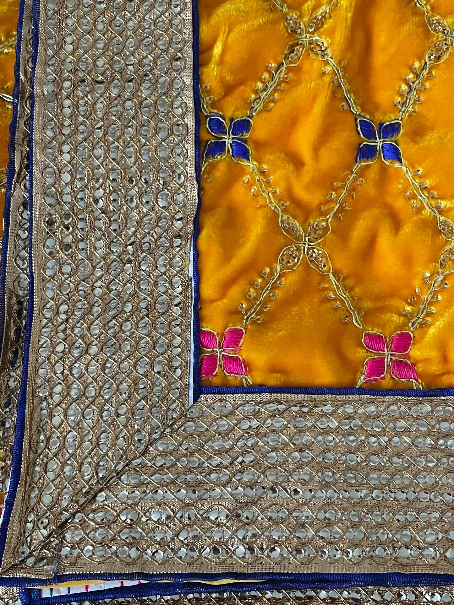 Guru Granth Sahib Rumala Sahib Set 4 pcs. Winter Velvet embroidered Double Set with 2 Palkan Sikh Punjabi Gurudwara Wedding Newhome
