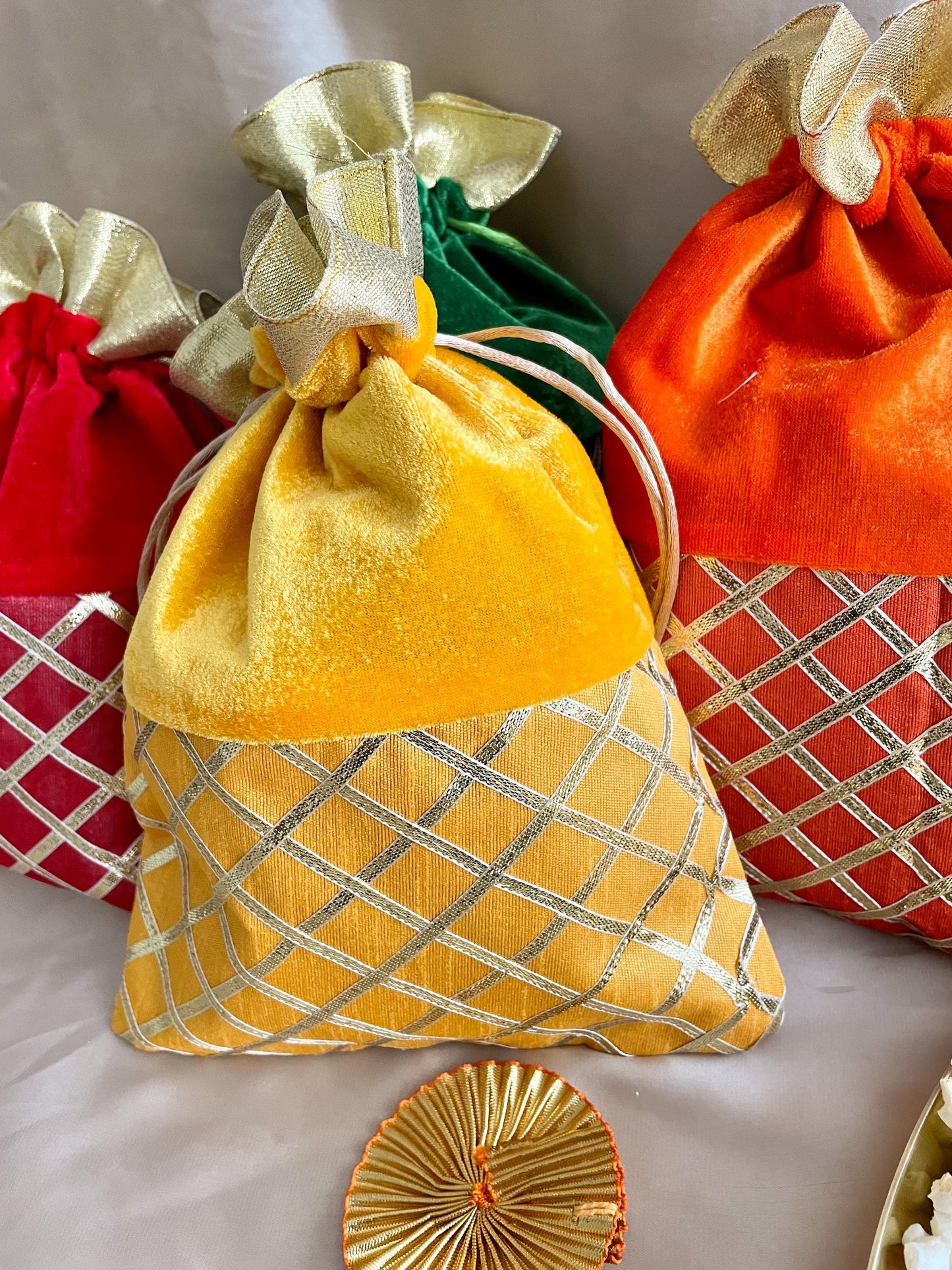 Lohri Gift Bags Drawstring Velvet for Return Favours Eid Gifts Mehendi Dholki Wedding Favor Bags