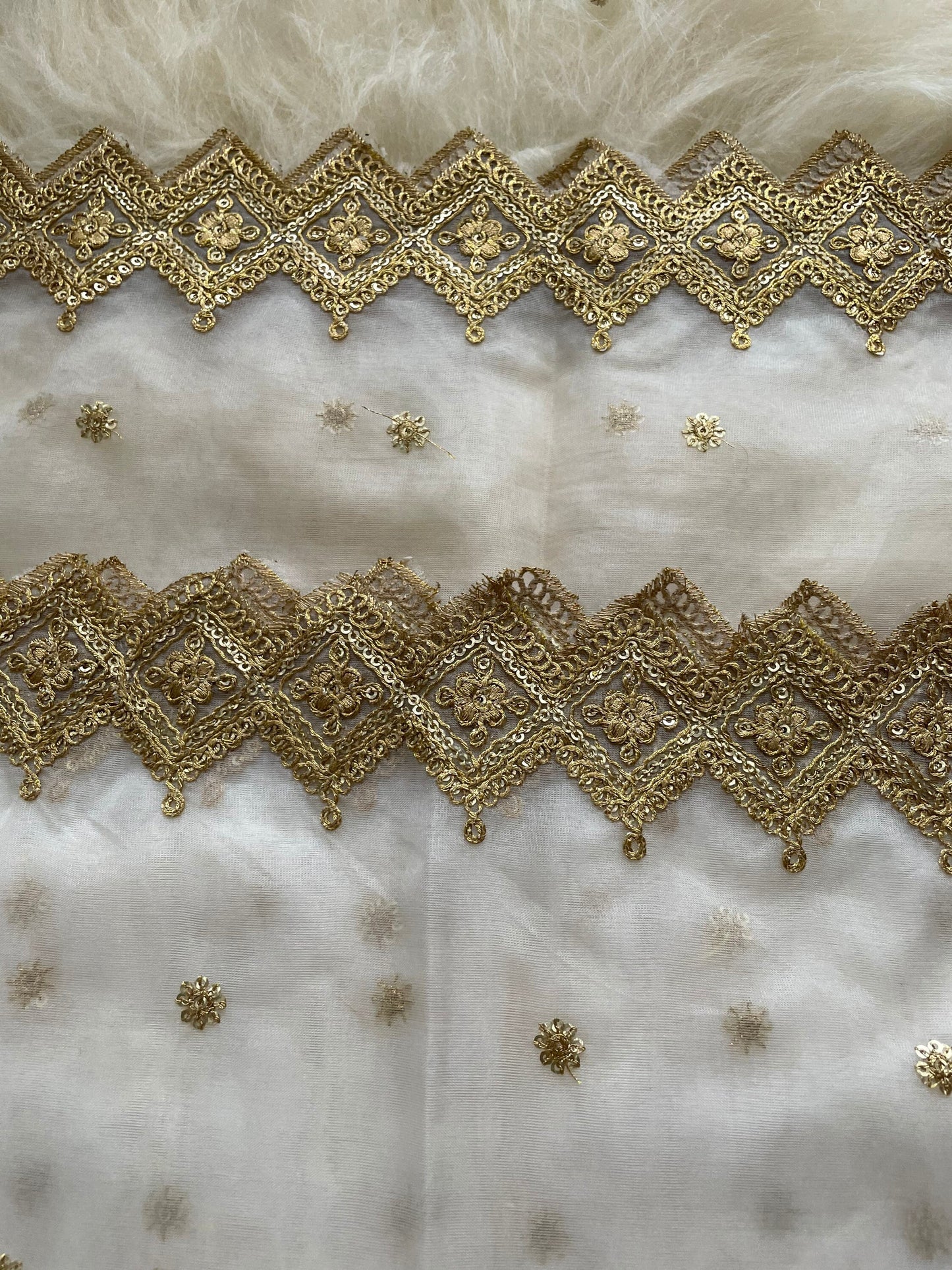 White Organza embroidered Dupatta Scalloped Border Sequins work Silver/Gold Zari thread-work