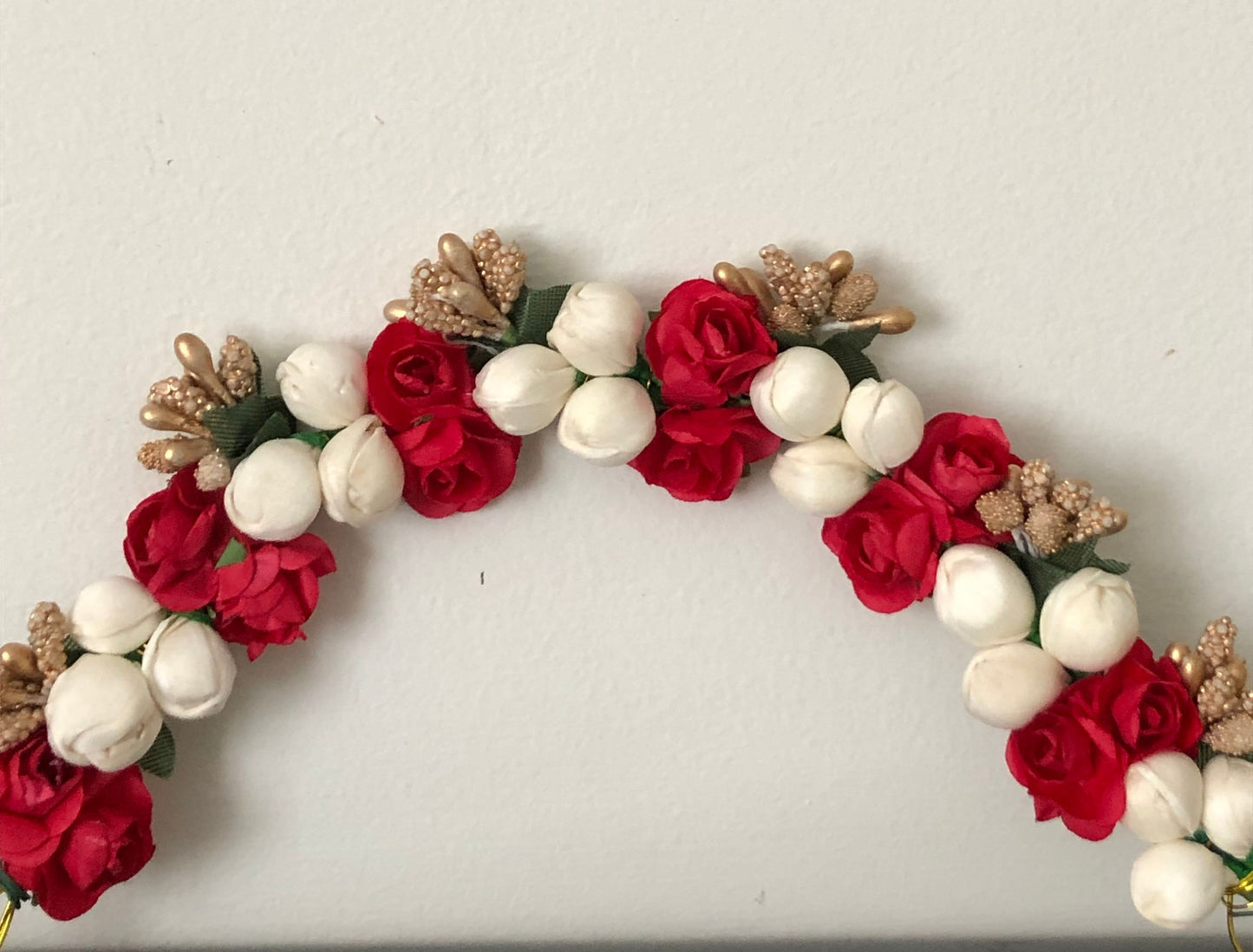 Red/White Artificial Flowers White Flowers Gold Buds Hair Band Gajra Floral Veeni Hair Buns Accessorise your hair styles