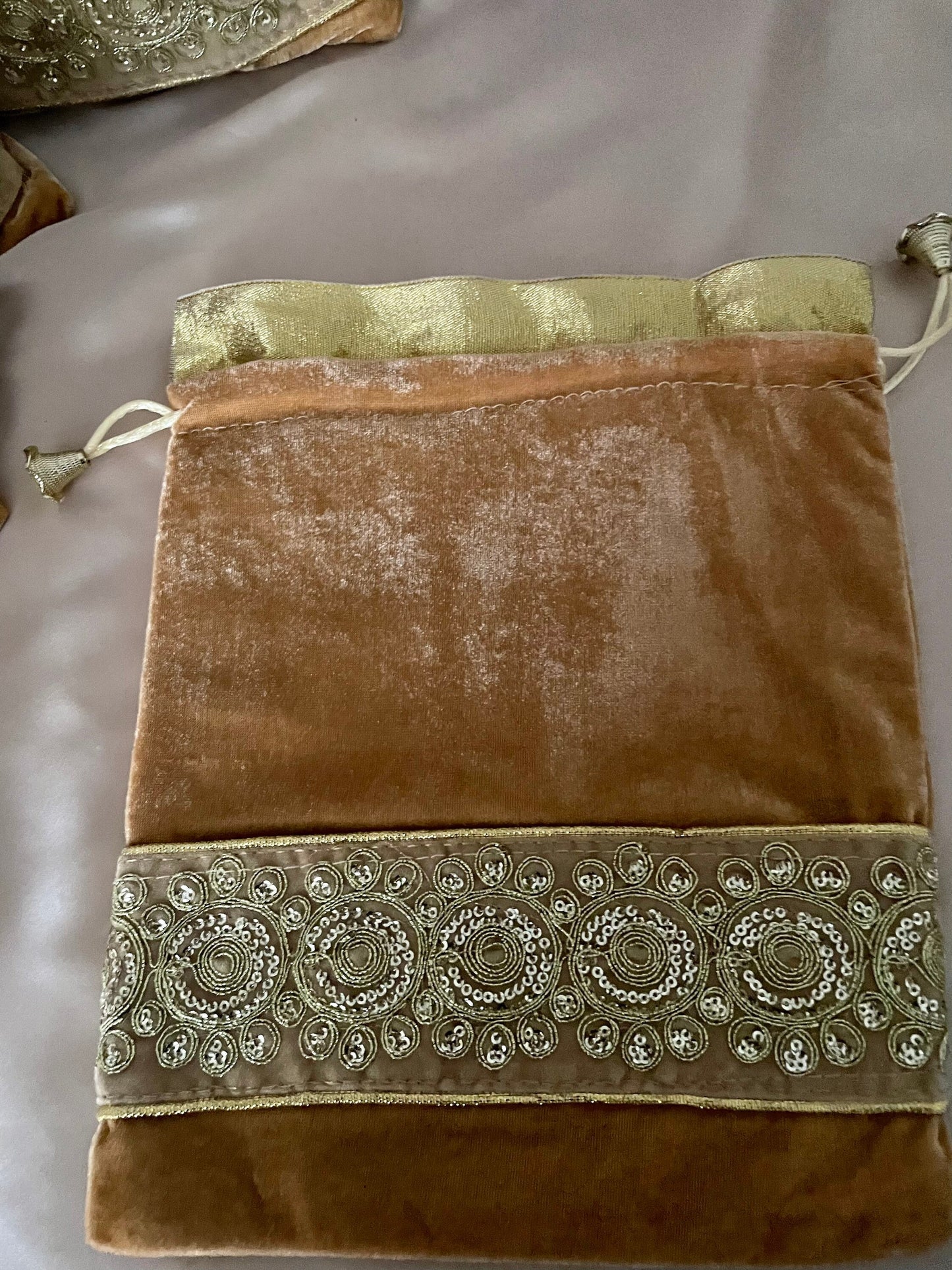 10 x Velvet Drawstring Bags for Wedding Favors Bhaji Bidd Bags Mehendi Dholki Eidi Gift Bags