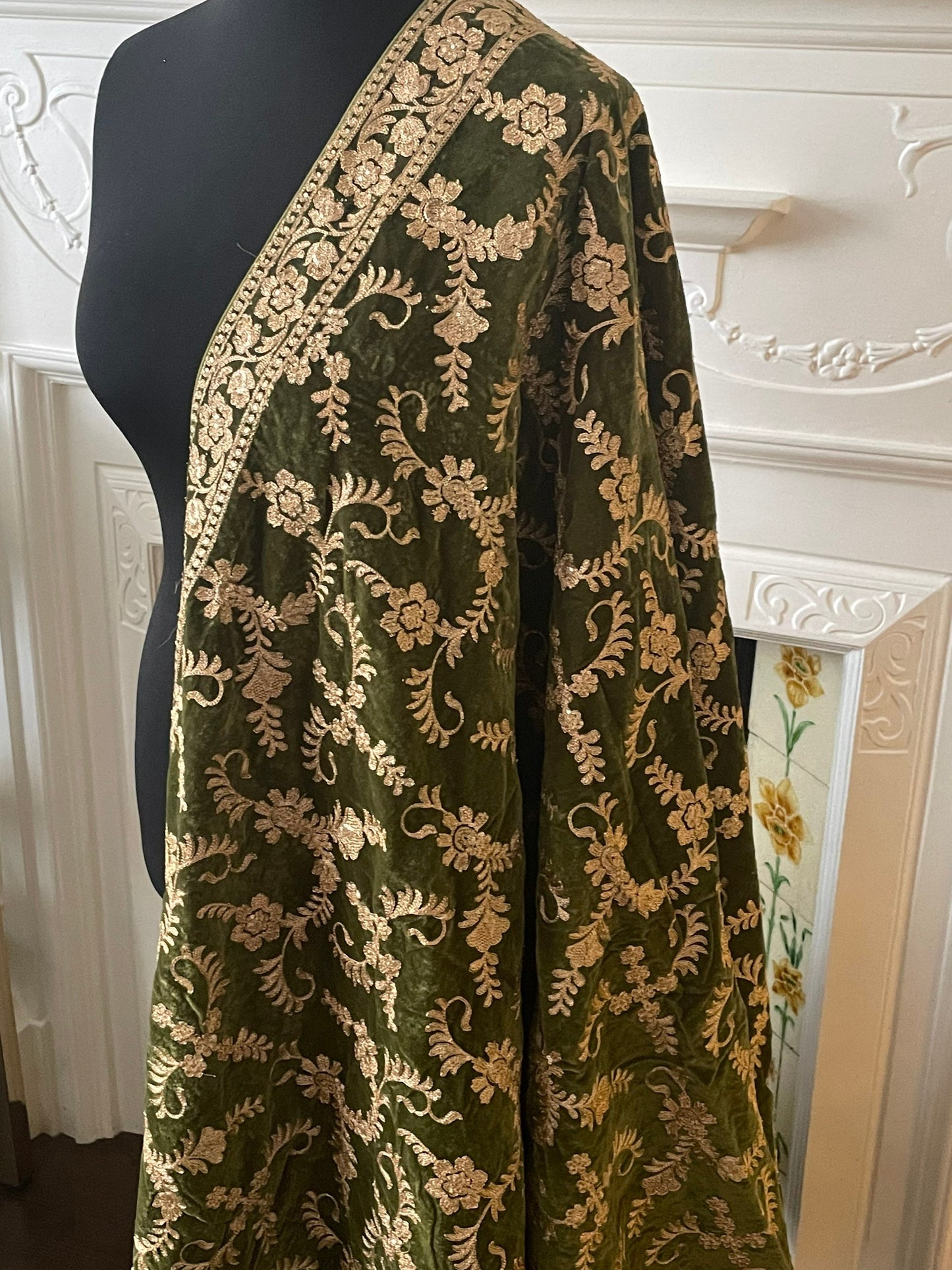 Mehendi Green Velvet Embroidered Shawl Chaddar Duppattas for Winters Weddings dressing update Salwar Kameez Lehengas Kurtis
